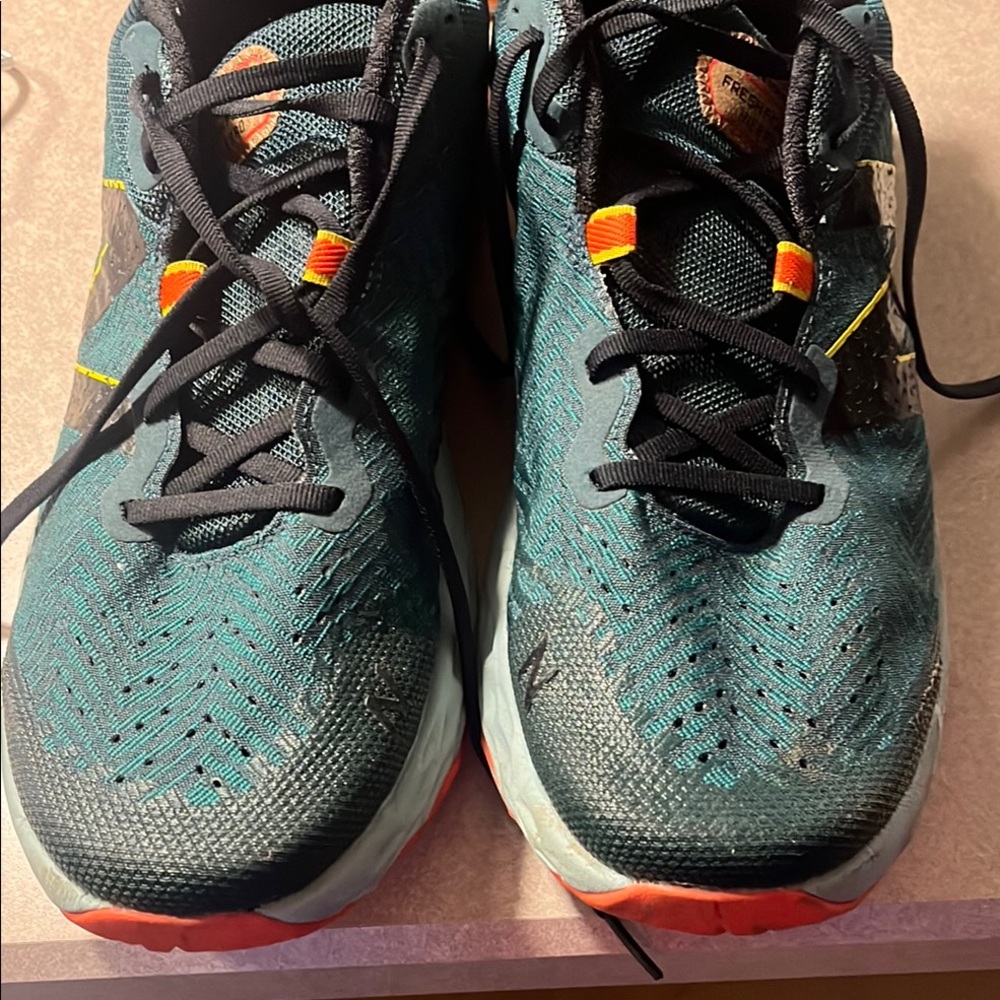 New balance fresh foam trail shoe like new